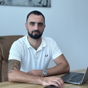 Karo Charkchian