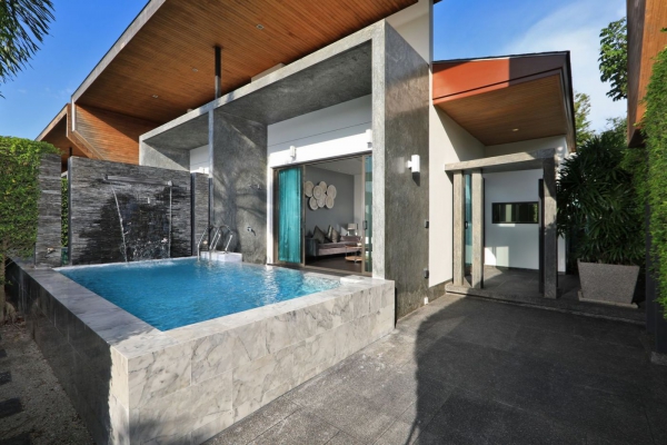 The 8 Pool Villa